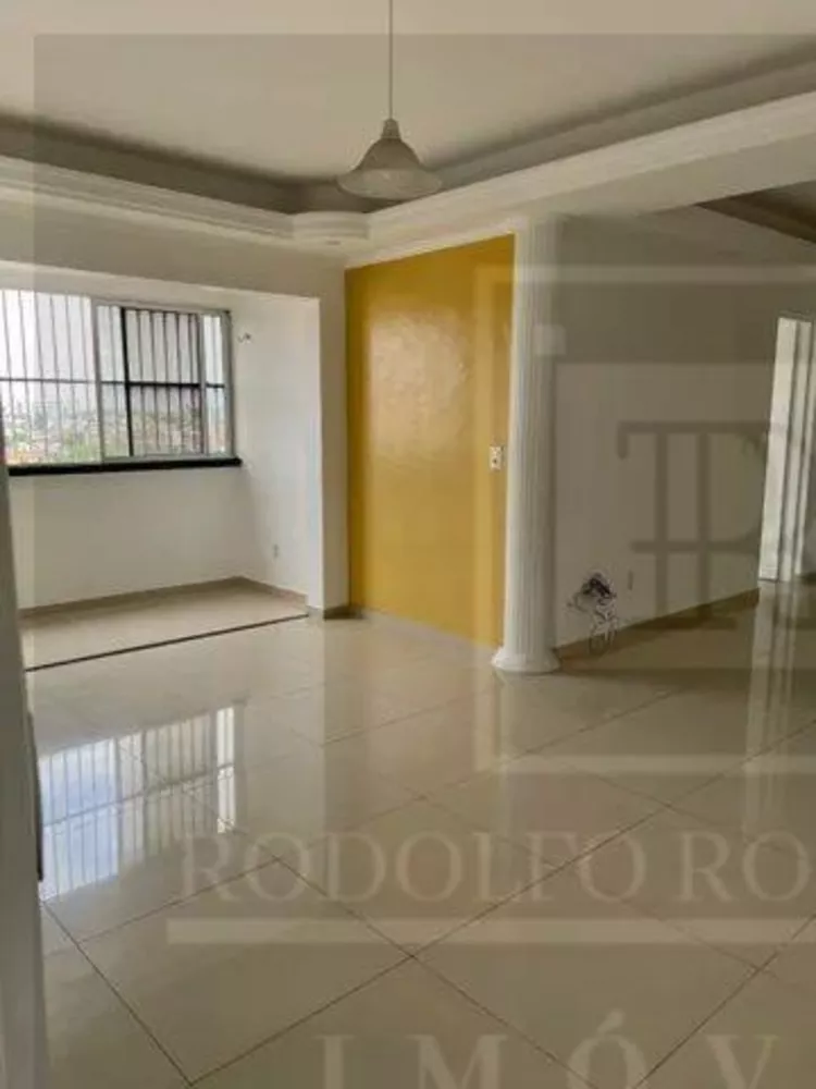 Apartamento à venda com 3 quartos, 110m² - Foto 1