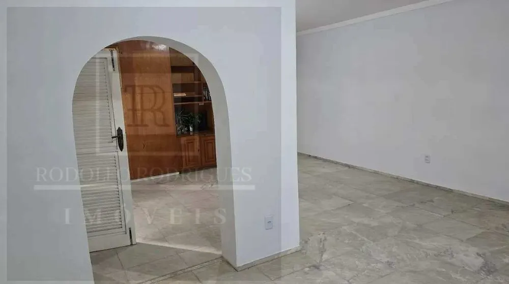 Casa, 5 quartos, 250 m² - Foto 2