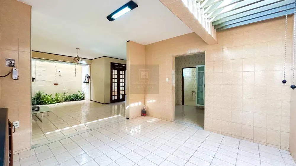 Casa, 3 quartos, 263 m² - Foto 2
