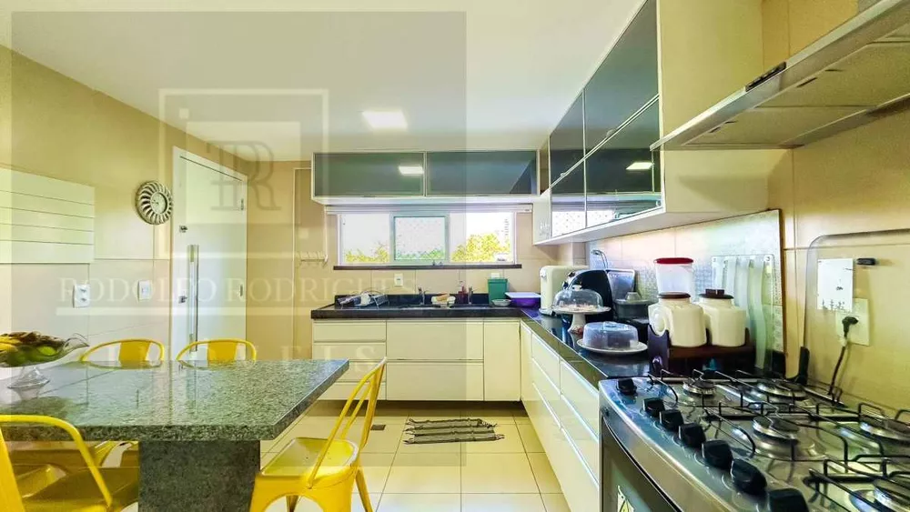 Apartamento, 3 quartos, 203 m² - Foto 1