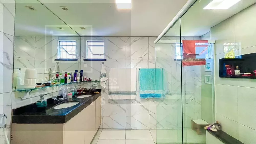 Apartamento, 3 quartos, 203 m² - Foto 2