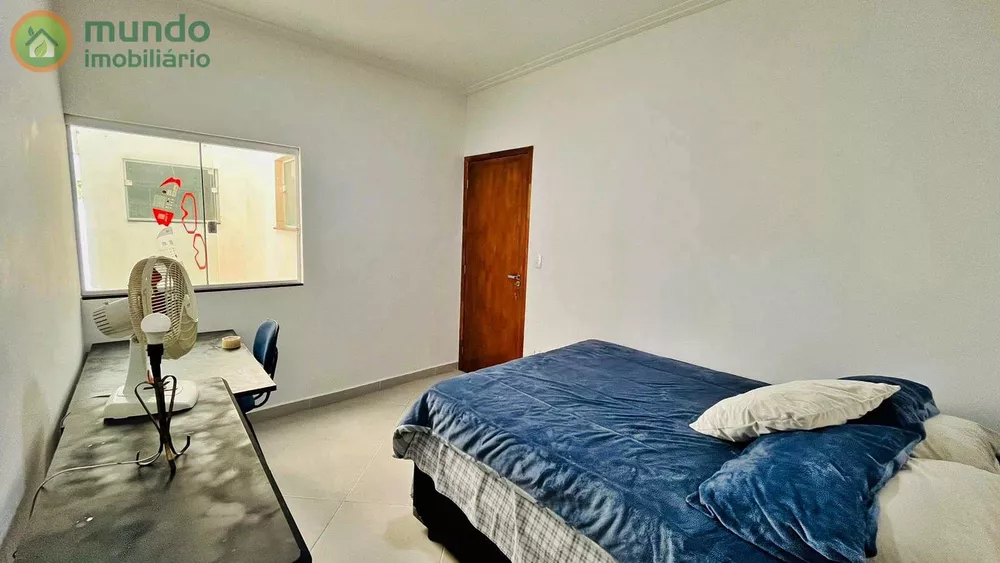 Casa à venda com 2 quartos, 70m² - Foto 17