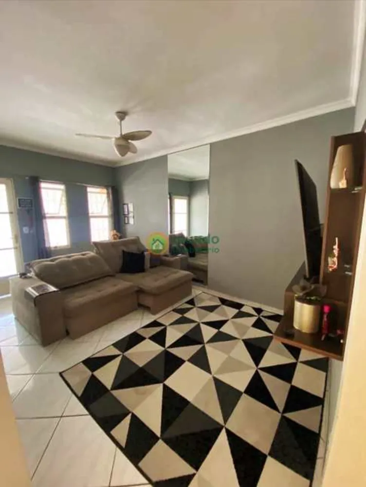 Casa, 3 quartos, 84 m² - Foto 1