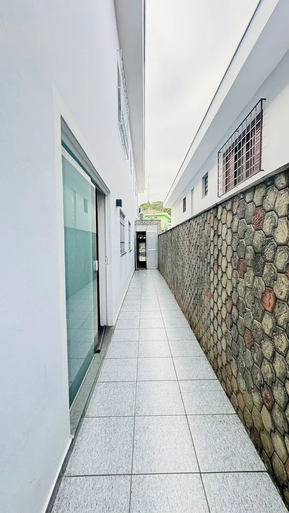 Casa, 3 quartos, 131 m² - Foto 2