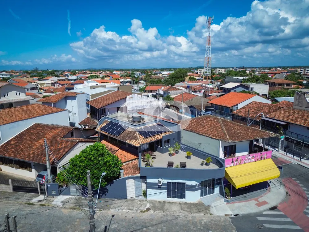 Sobrado, 3 quartos, 262 m² - Foto 1