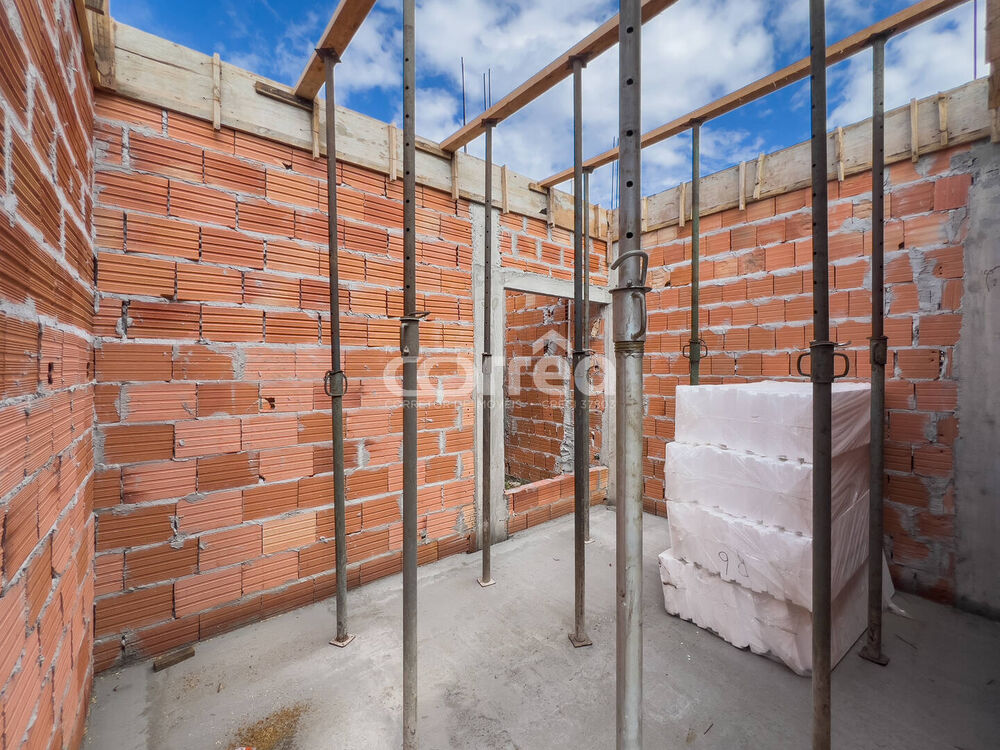 Casa à venda com 3 quartos, 82m² - Foto 3