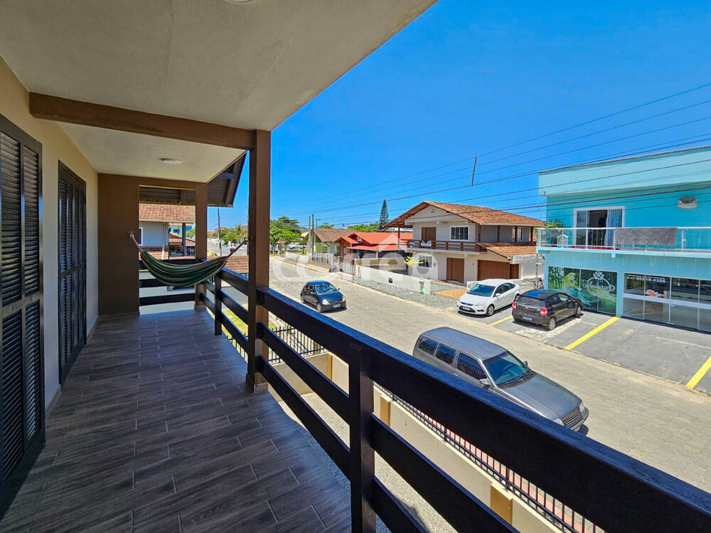 Sobrado à venda com 4 quartos, 196m² - Foto 2