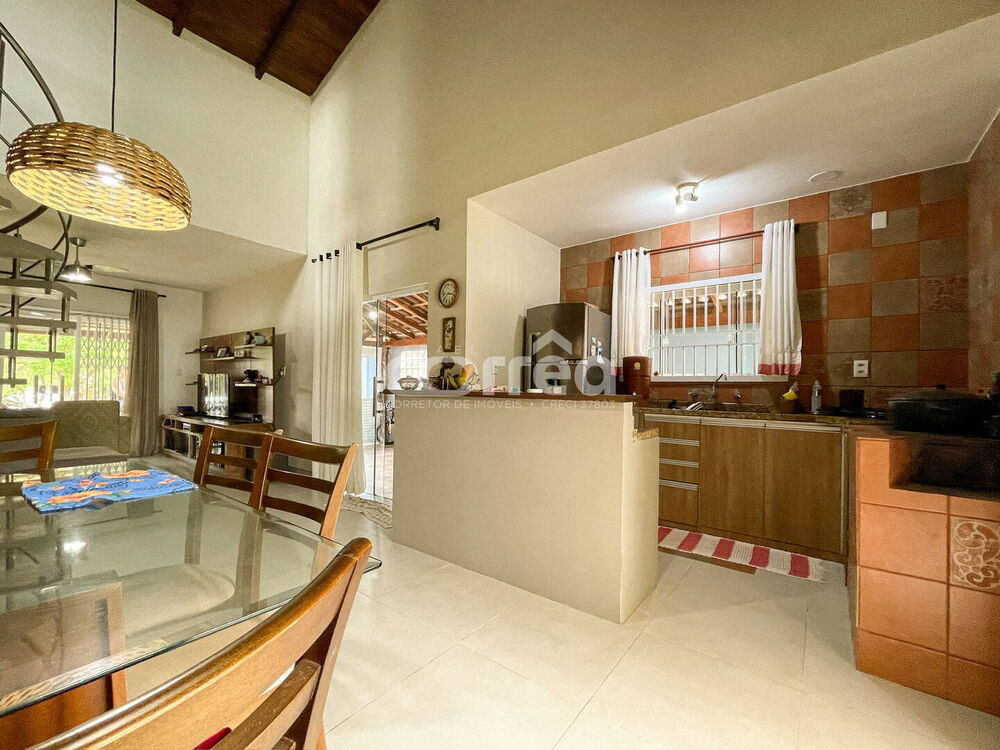 Casa à venda com 3 quartos, 160m² - Foto 2