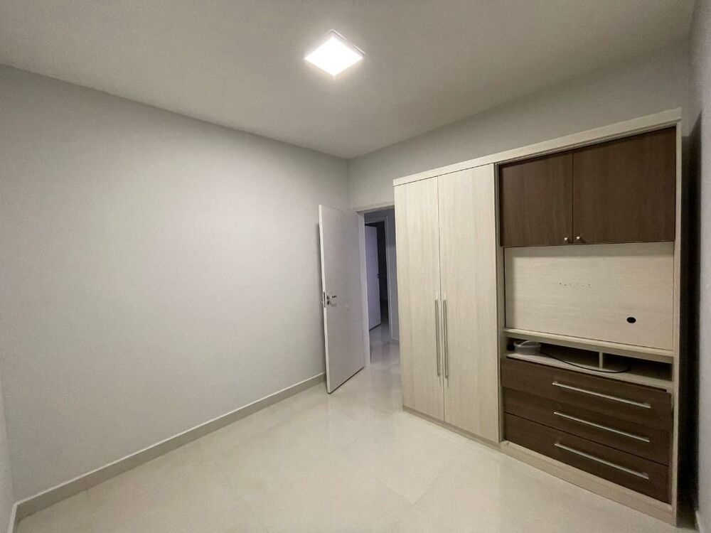 Apartamento à venda com 3 quartos, 108m² - Foto 13