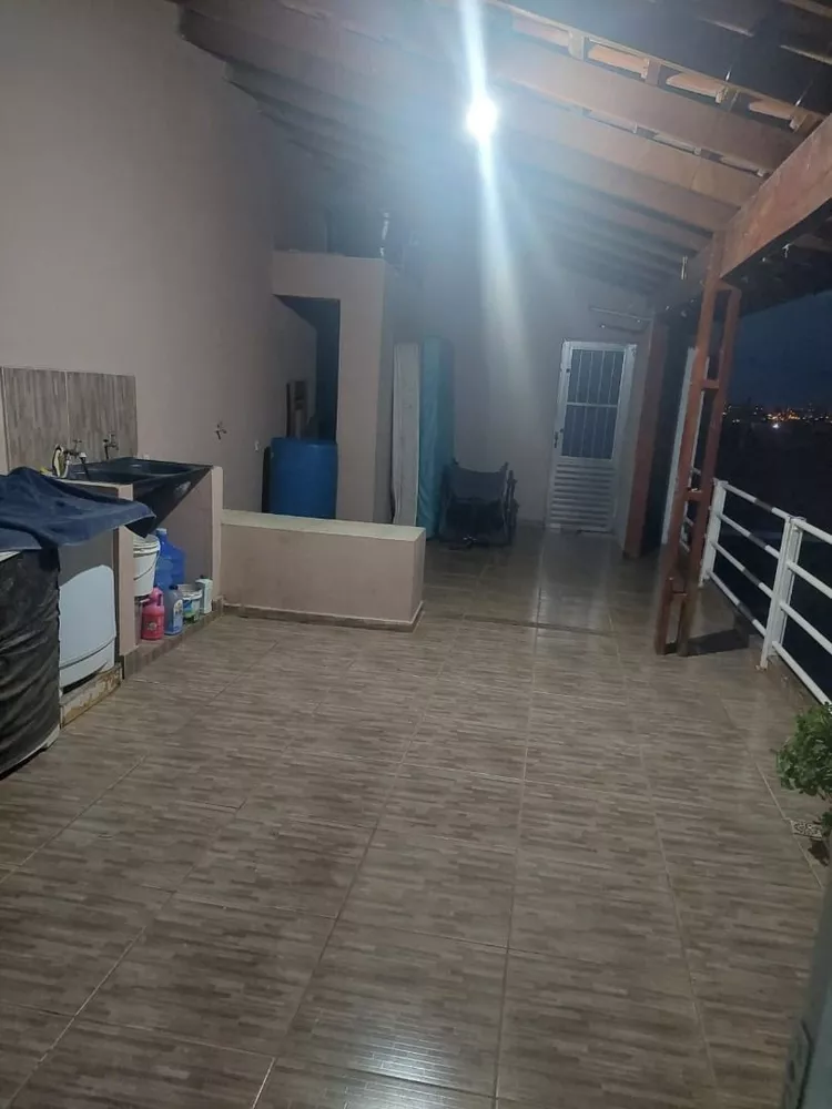 Casa à venda com 3 quartos, 200m² - Foto 7