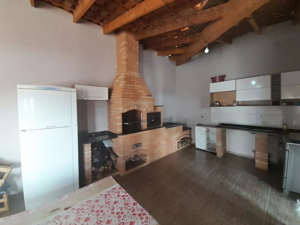 Casa à venda com 3 quartos, 200m² - Foto 4