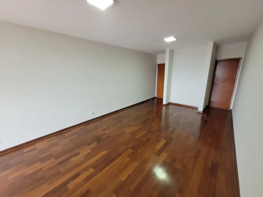 Apartamento, 3 quartos, 130 m² - Foto 2