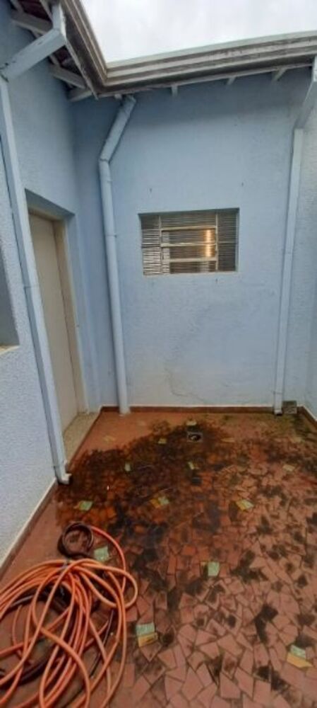 Casa à venda com 5 quartos, 108m² - Foto 4