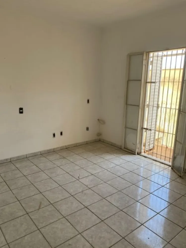 Casa, 5 quartos, 240 m² - Foto 4