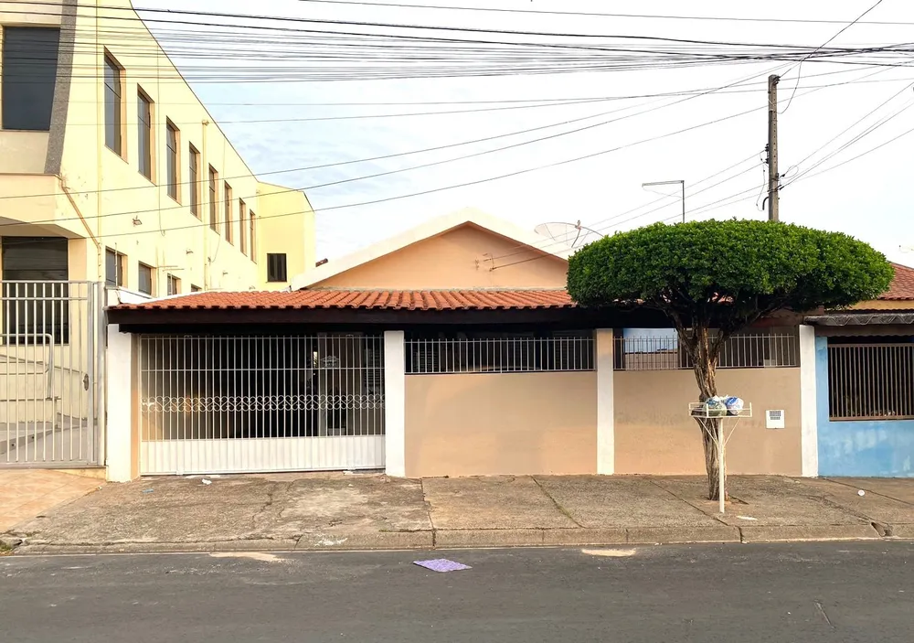 Casa, 2 quartos, 210 m² - Foto 1