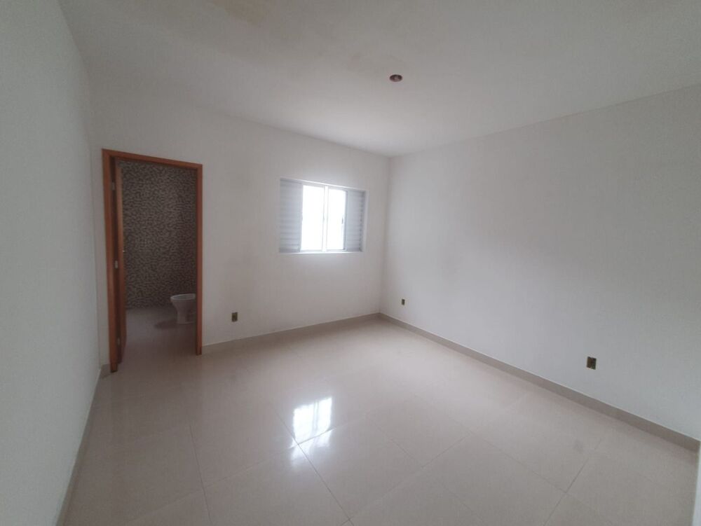 Casa à venda com 2 quartos, 100m² - Foto 10