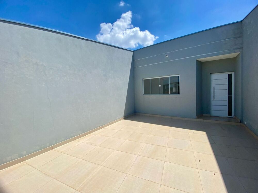 Casa à venda com 2 quartos, 100m² - Foto 2