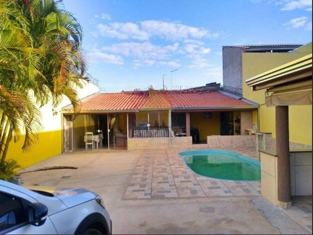 Chácara à venda com 1 quarto, 90m² - Foto 1