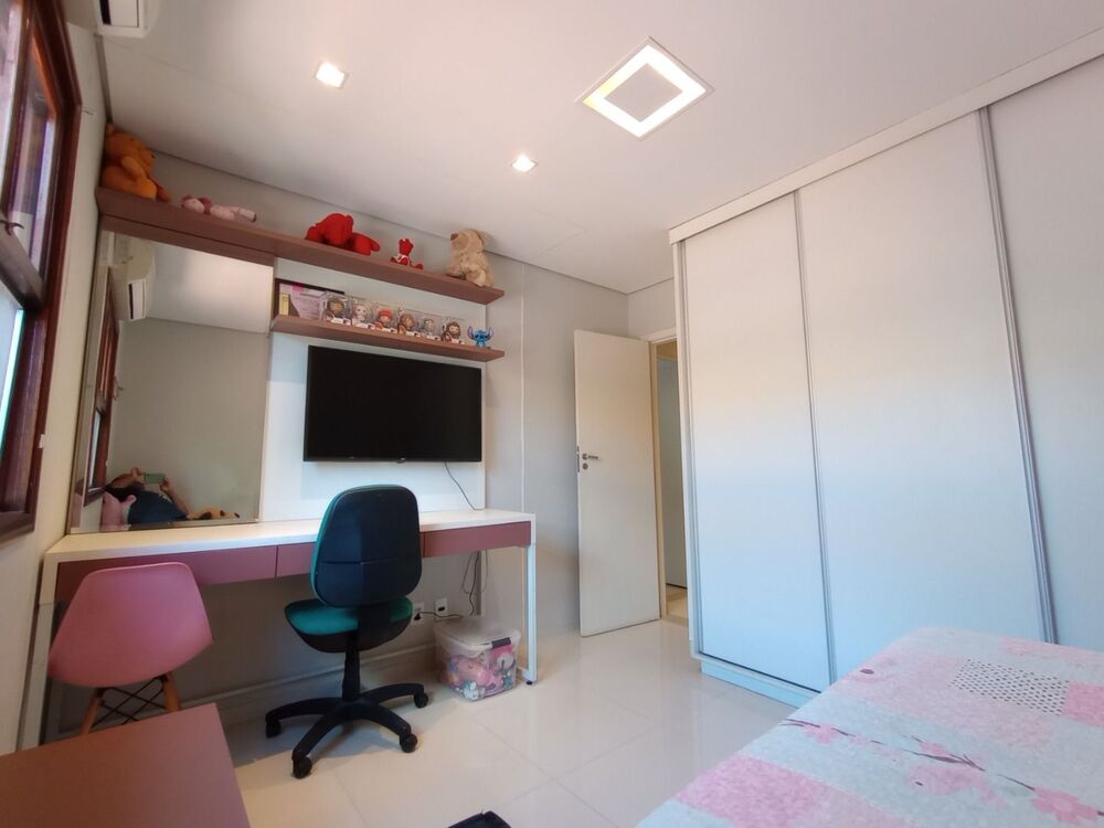 Casa à venda com 2 quartos, 84m² - Foto 2