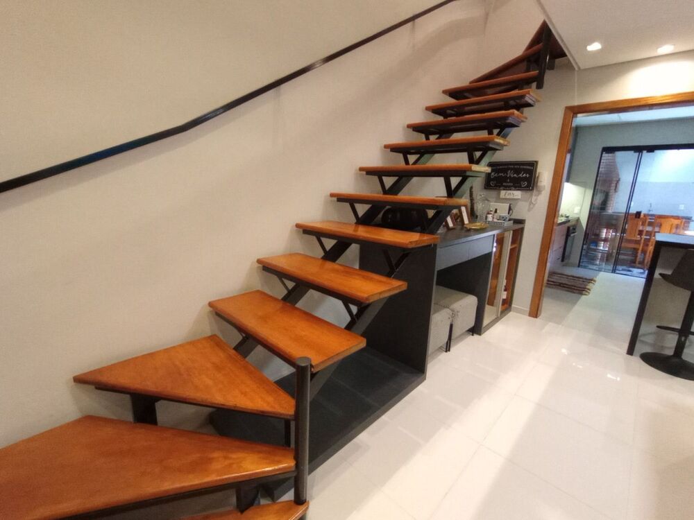 Casa à venda com 2 quartos, 84m² - Foto 4