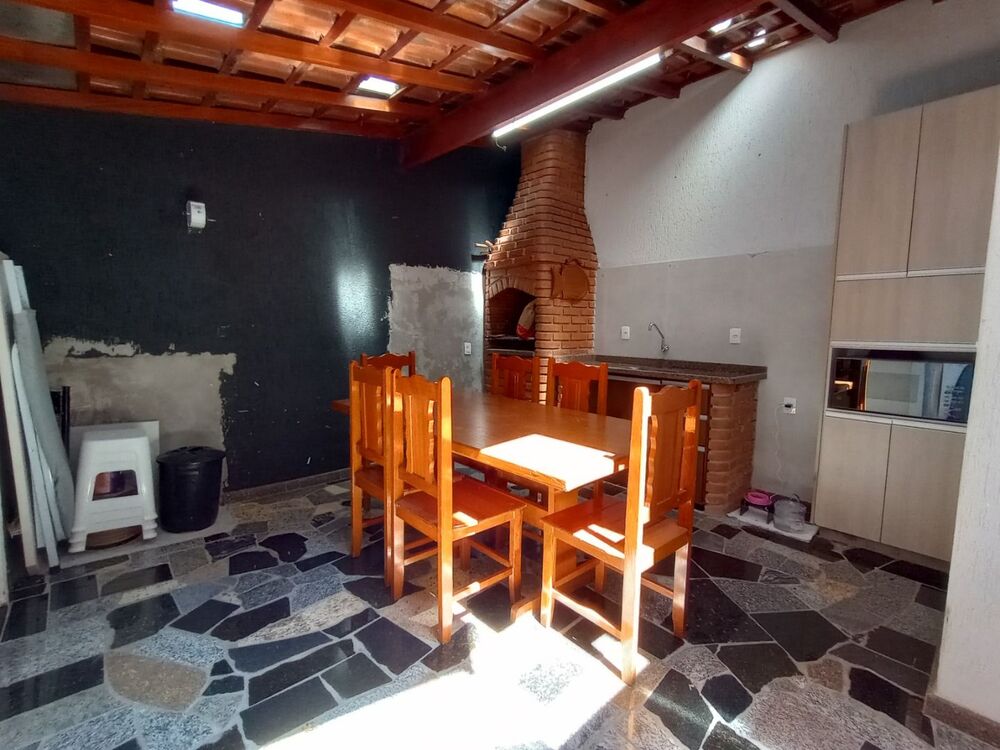 Casa à venda com 2 quartos, 84m² - Foto 6