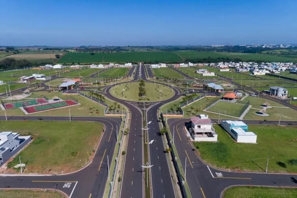 Loteamento e Condomínio, 600 m² - Foto 1