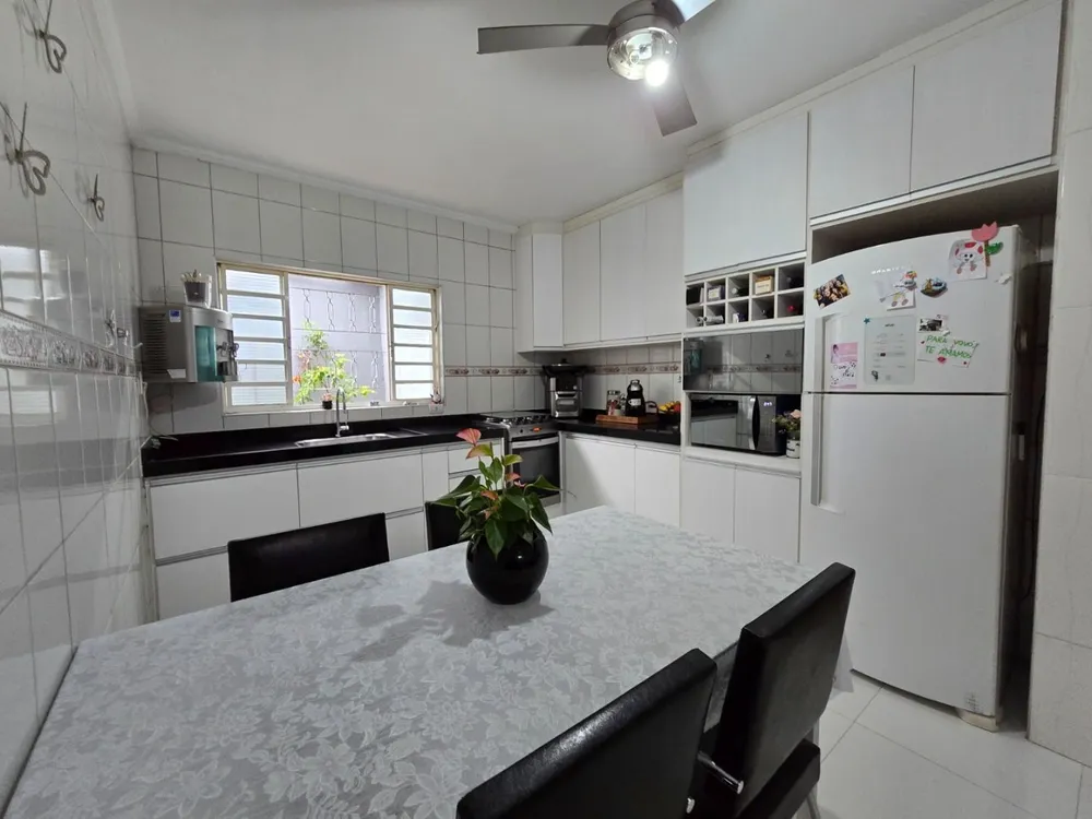 Casa, 3 quartos, 270 m² - Foto 8