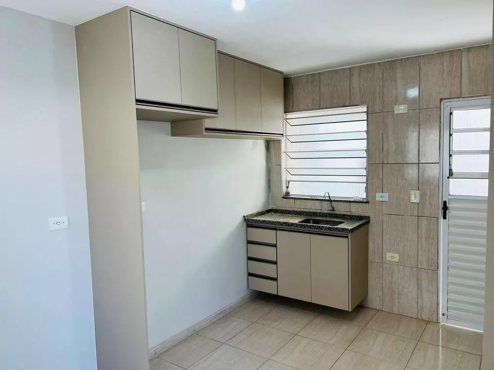 Casa à venda com 2 quartos, 70m² - Foto 3