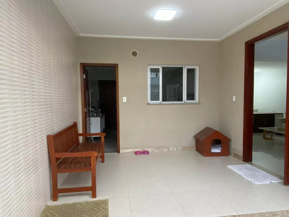 Casa à venda com 5 quartos, 160m² - Foto 3