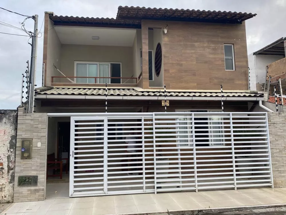 Casa à venda com 5 quartos, 160m² - Foto 1