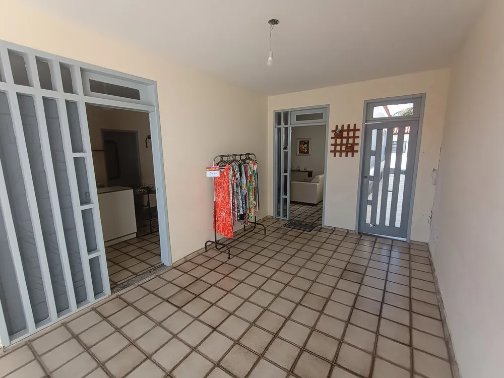 Casa, 4 quartos, 207 m² - Foto 1