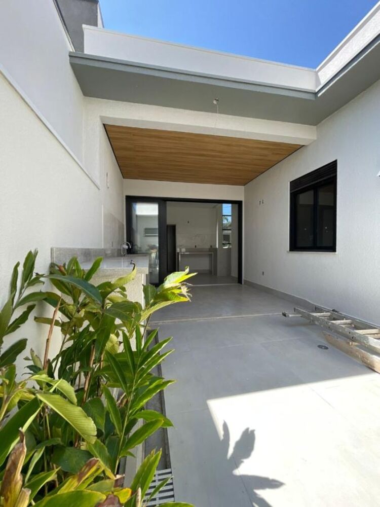Casa à venda com 3 quartos, 200m² - Foto 4