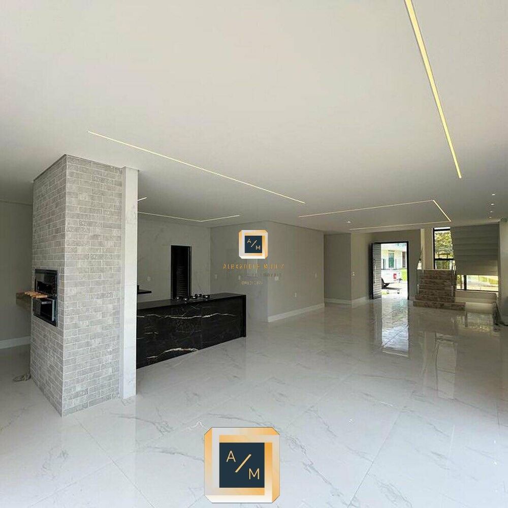 Casa à venda com 5 quartos, 276m² - Foto 4