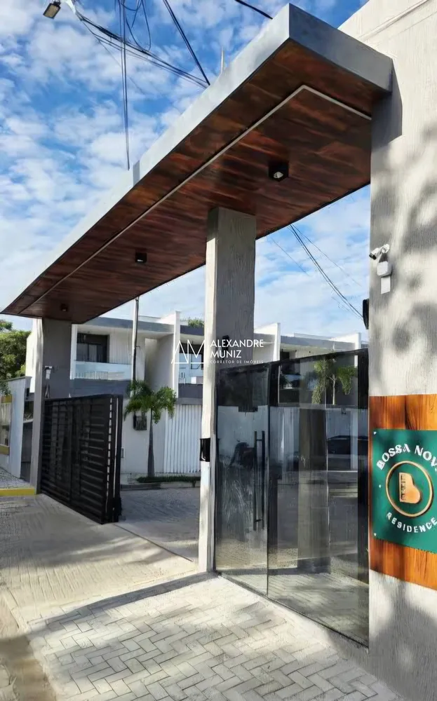 Casa, 3 quartos, 232 m² - Foto 1
