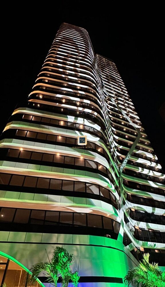 Apartamento à venda com 4 quartos, 322m² - Foto 4
