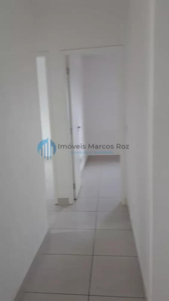 Apartamento à venda com 3 quartos, 69m² - Foto 2