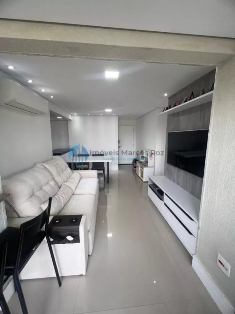 Apartamento à venda com 2 quartos, 74m² - Foto 1