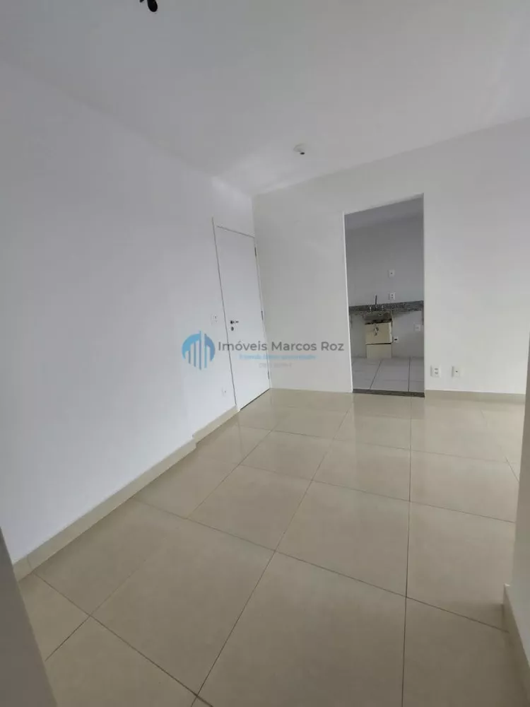 Apartamento à venda com 3 quartos, 66m² - Foto 3