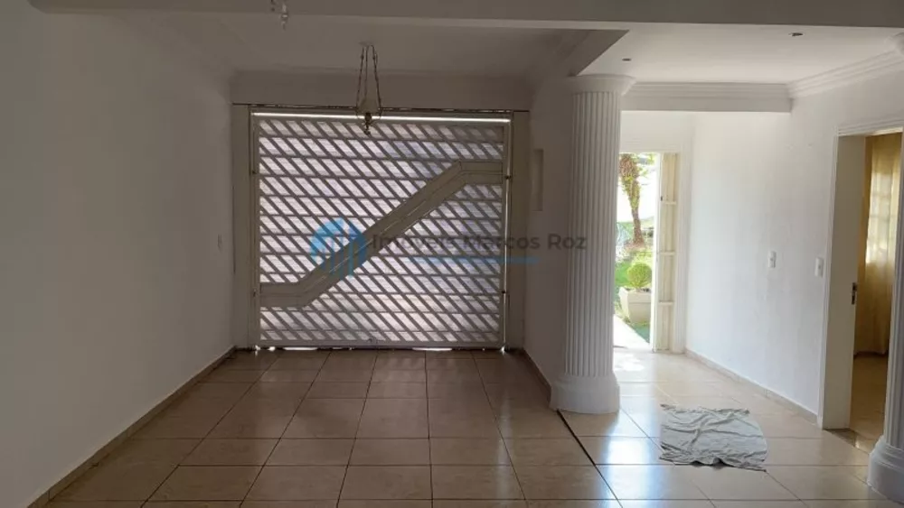 Casa à venda com 4 quartos, 370m² - Foto 3