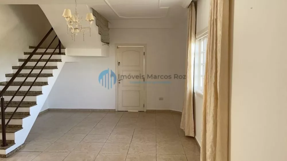 Casa à venda com 4 quartos, 370m² - Foto 2