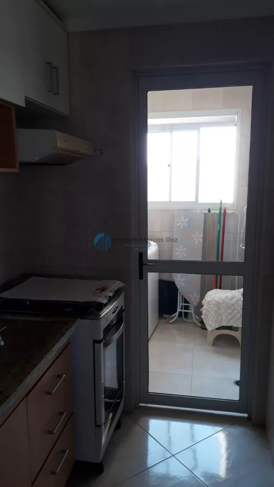 Apartamento à venda com 3 quartos, 72m² - Foto 2