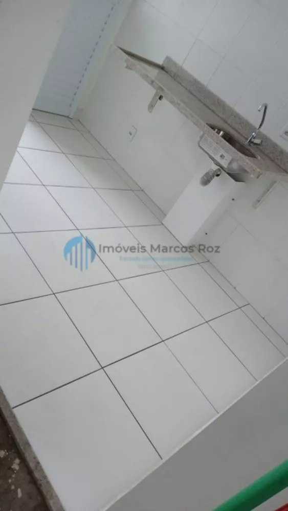 Apartamento à venda com 2 quartos, 60m² - Foto 4