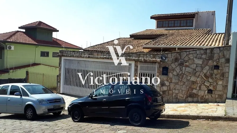 Casa, 3 quartos, 305 m² - Foto 1