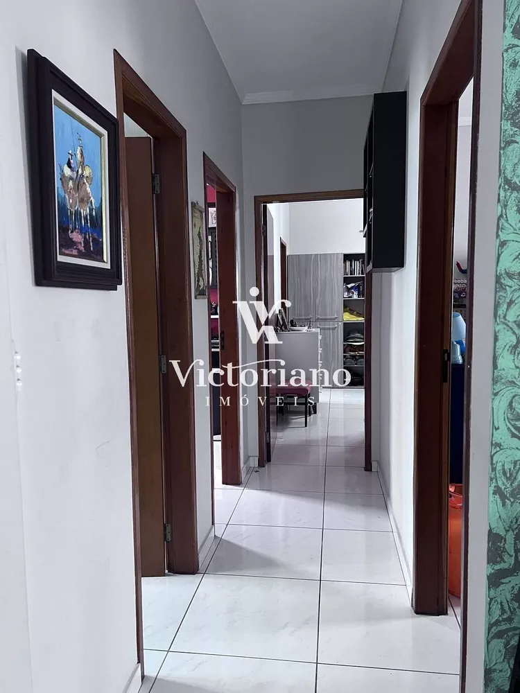 Casa à venda com 4 quartos, 182m² - Foto 3