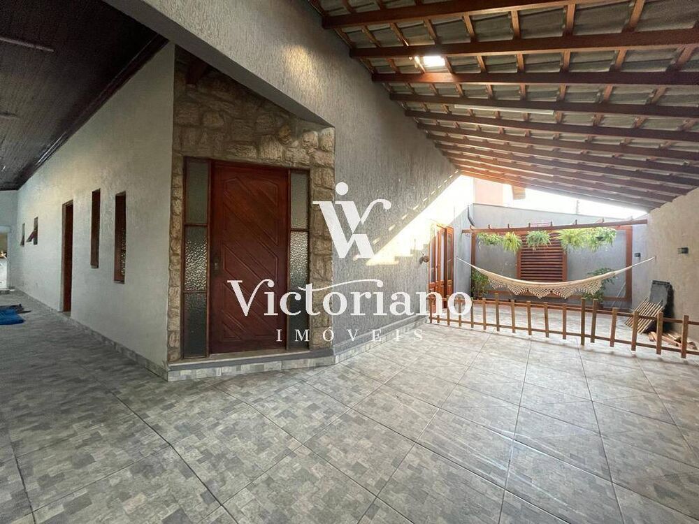 Casa à venda com 3 quartos, 210m² - Foto 3