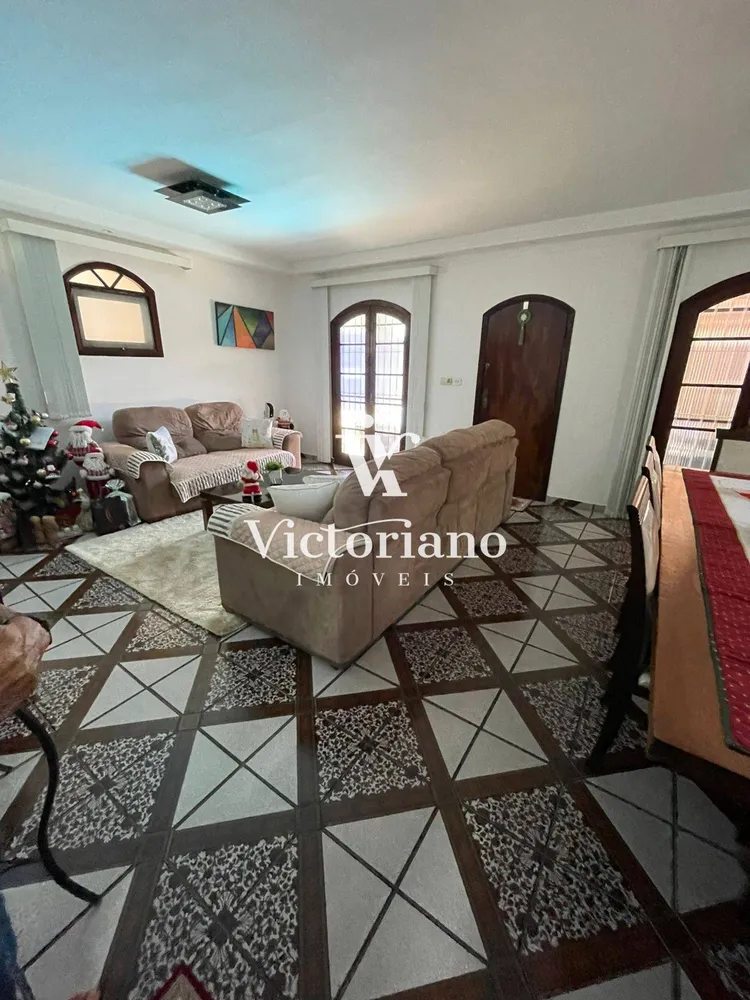 Casa, 4 quartos, 250 m² - Foto 4