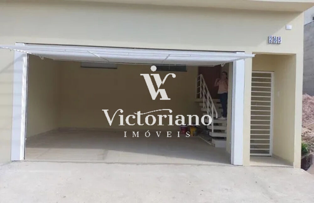 Casa à venda e aluguel com 3 quartos, 135m² - Foto 2