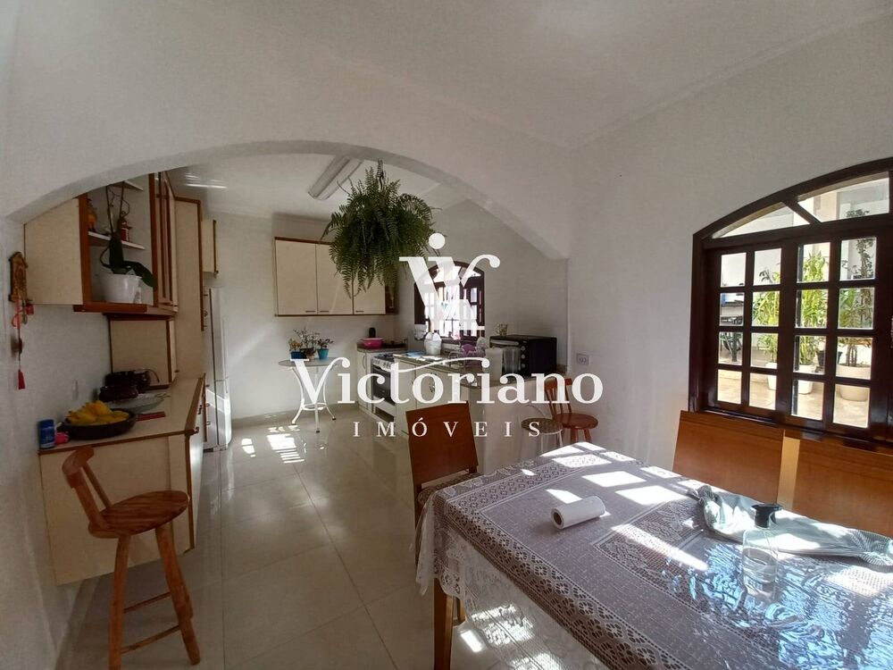 Casa, 9 quartos, 337 m² - Foto 1