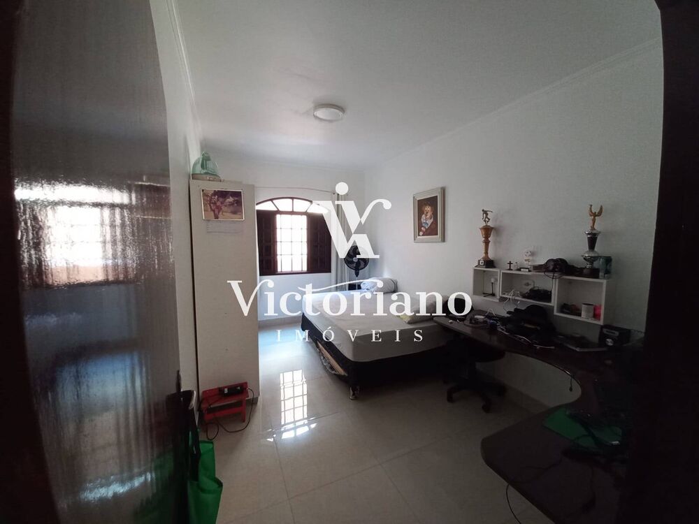 Casa, 9 quartos, 337 m² - Foto 2