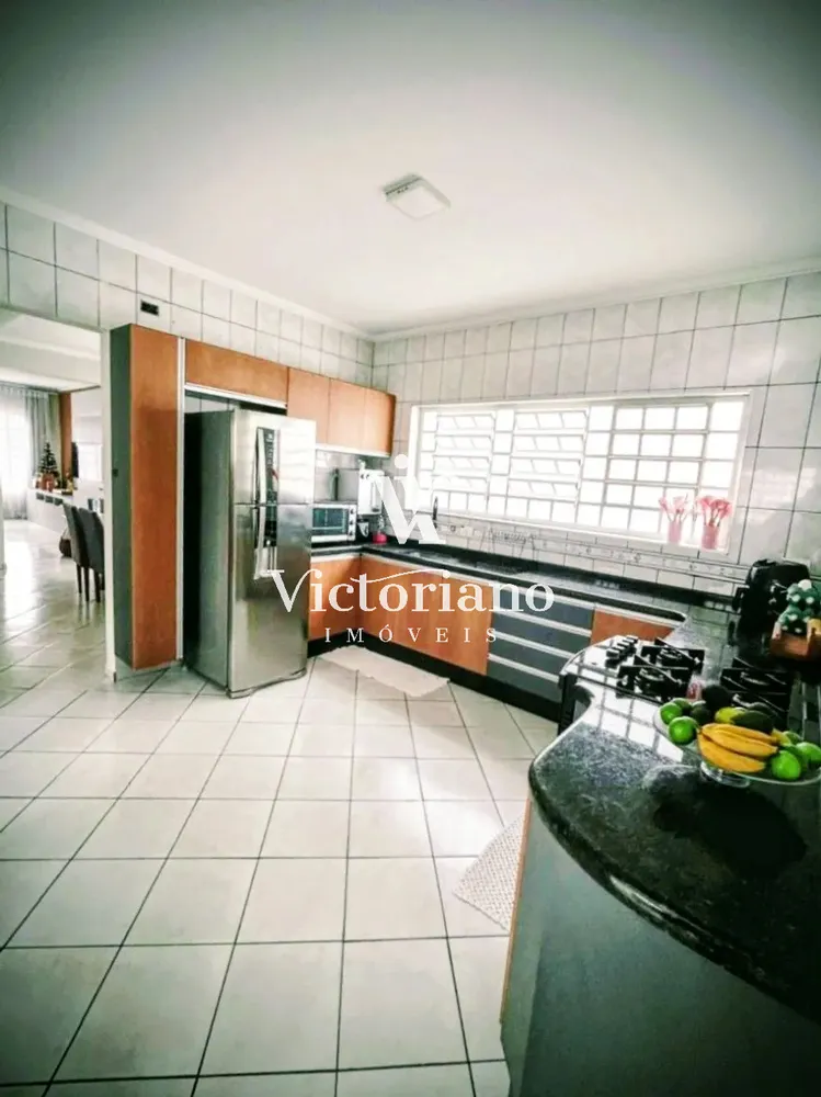 Casa, 4 quartos, 263 m² - Foto 9